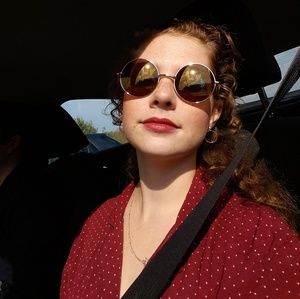 Meet your Posher, Abby